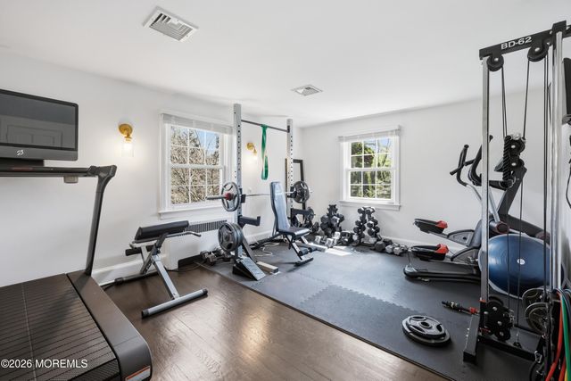 51 Beechwood Drive, Shrewsbury Boro, NJ 07702