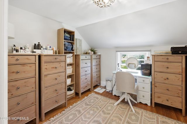 51 Beechwood Drive, Shrewsbury Boro, NJ 07702