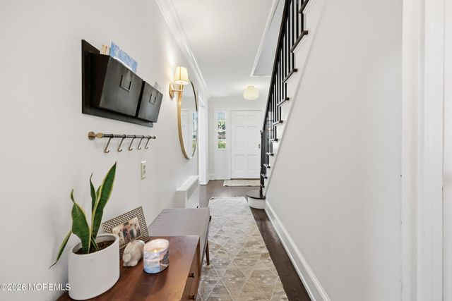 51 Beechwood Drive, Shrewsbury Boro, NJ 07702