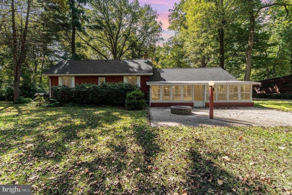 425 CRISWELL DRIVE, Boiling Springs, PA 17007