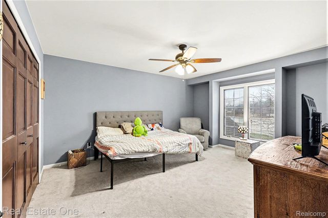 54990 Sherwood Lane, Shelby Charter Township, MI 48315