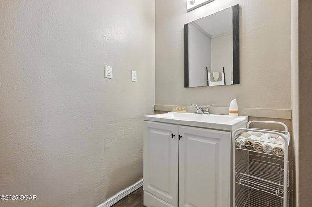 232 Hickory Place, Carl Junction, MO 64834