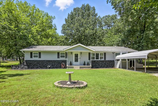 232 Hickory Place, Carl Junction, MO 64834