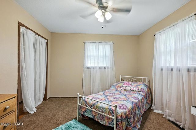 232 Hickory Place, Carl Junction, MO 64834