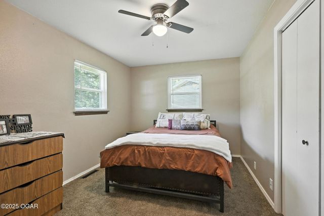 232 Hickory Place, Carl Junction, MO 64834