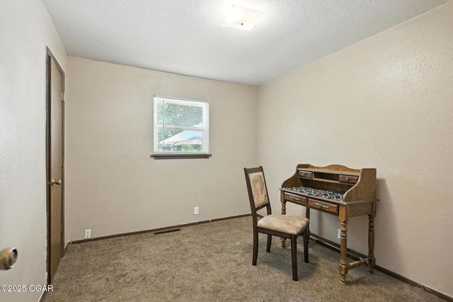 232 Hickory Place, Carl Junction, MO 64834