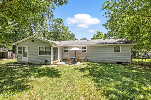 232 Hickory Place, Carl Junction, MO 64834