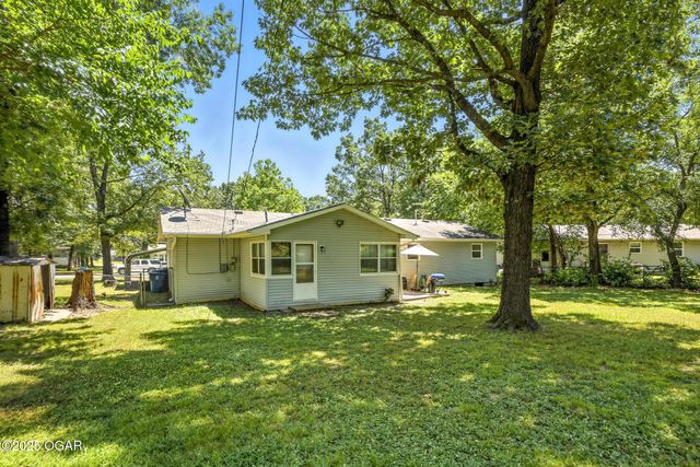 232 Hickory Place, Carl Junction, MO 64834