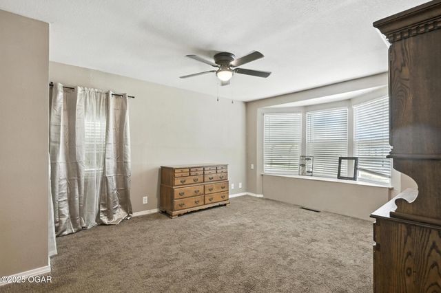 232 Hickory Place, Carl Junction, MO 64834