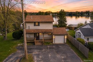 10094 Elizabeth Lake Road, White Lake, MI 48386