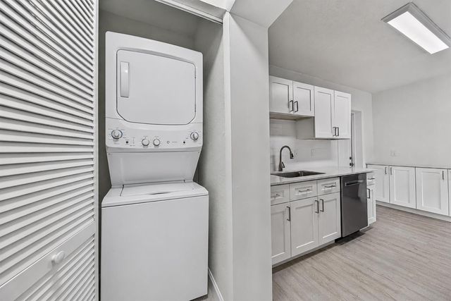 317 SW 19TH Street, Fort Lauderdale, FL 33315