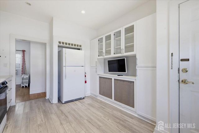 4 main Street, East Brunswick, NJ 08816