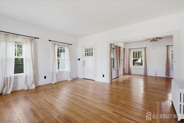 4 main Street, East Brunswick, NJ 08816