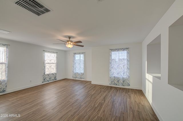 18011 W RAYMOND Street, Goodyear, AZ 85338