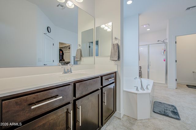 18011 W RAYMOND Street, Goodyear, AZ 85338