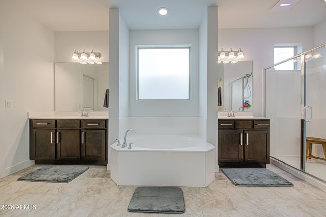 18011 W RAYMOND Street, Goodyear, AZ 85338