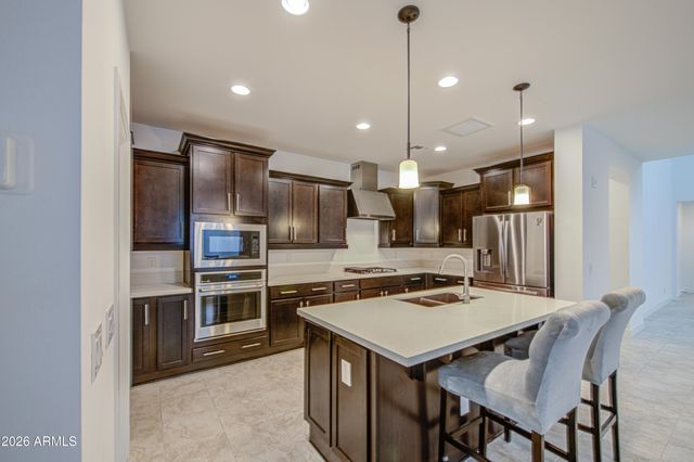 18011 W RAYMOND Street, Goodyear, AZ 85338
