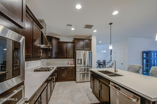 18011 W RAYMOND Street, Goodyear, AZ 85338