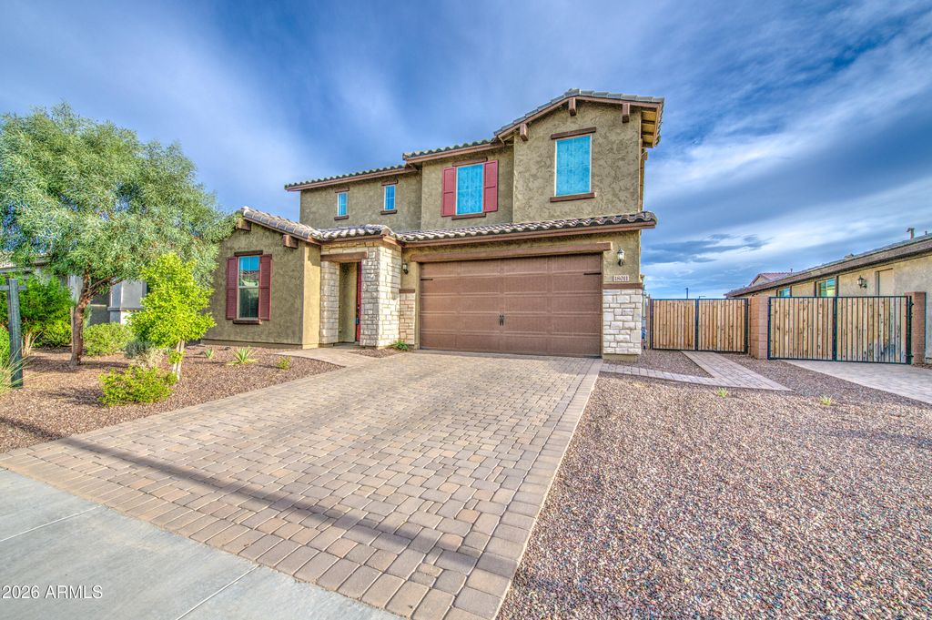 18011 W RAYMOND Street, Goodyear, AZ 85338