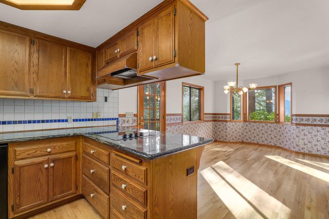701 Shadow Hills Drive, Grants Pass, OR 97526