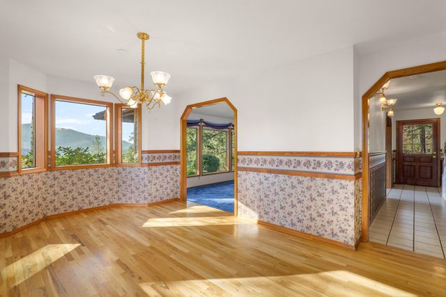 701 Shadow Hills Drive, Grants Pass, OR 97526
