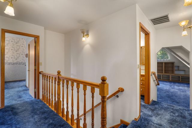 701 Shadow Hills Drive, Grants Pass, OR 97526