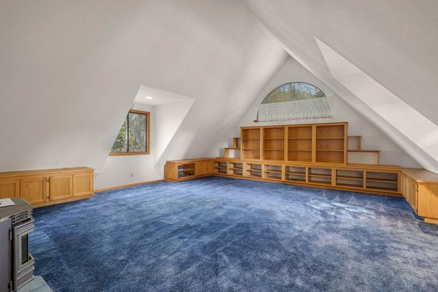 701 Shadow Hills Drive, Grants Pass, OR 97526