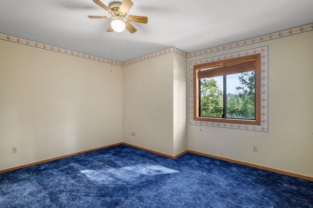 701 Shadow Hills Drive, Grants Pass, OR 97526