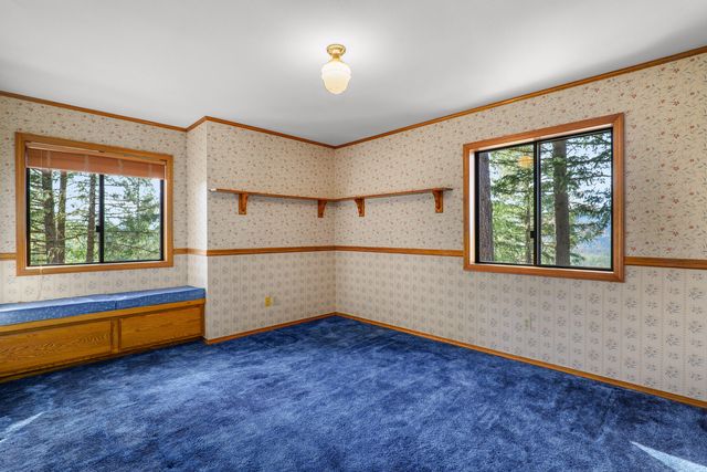 701 Shadow Hills Drive, Grants Pass, OR 97526