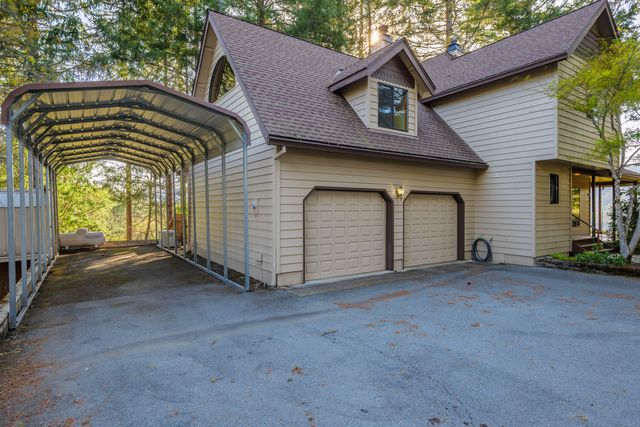 701 Shadow Hills Drive, Grants Pass, OR 97526