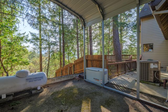 701 Shadow Hills Drive, Grants Pass, OR 97526