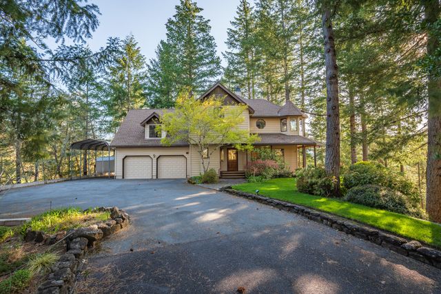 701 Shadow Hills Drive, Grants Pass, OR 97526