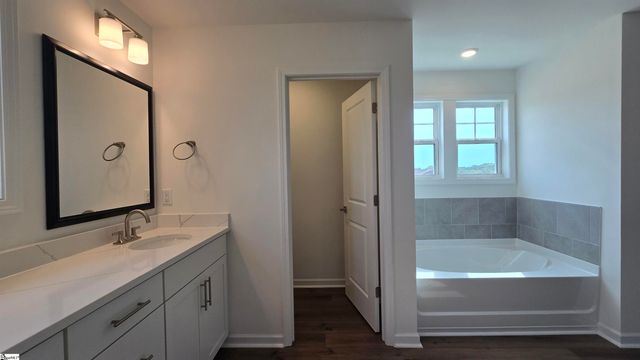 211 Bellflower Lane, Anderson, SC 29625
