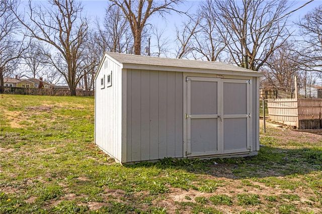 8509 Troup Avenue, Kansas City, KS 66112