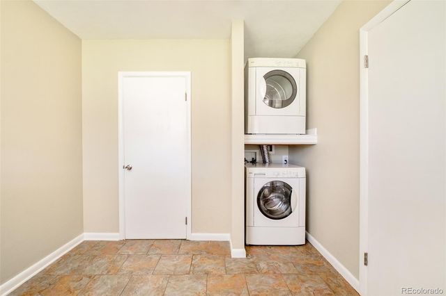 2432 S Kearney Street, Denver, CO 80222