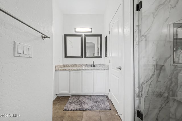 3422 E AVALON Drive, Phoenix, AZ 85018