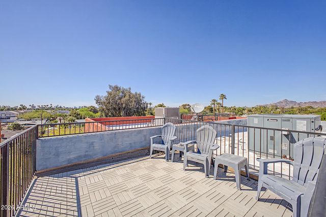 3422 E AVALON Drive, Phoenix, AZ 85018