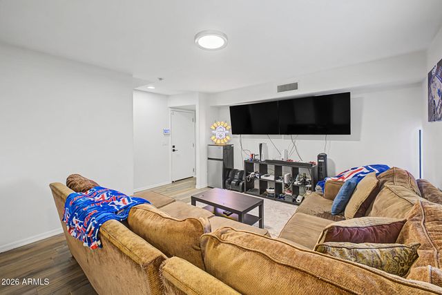 3422 E AVALON Drive, Phoenix, AZ 85018