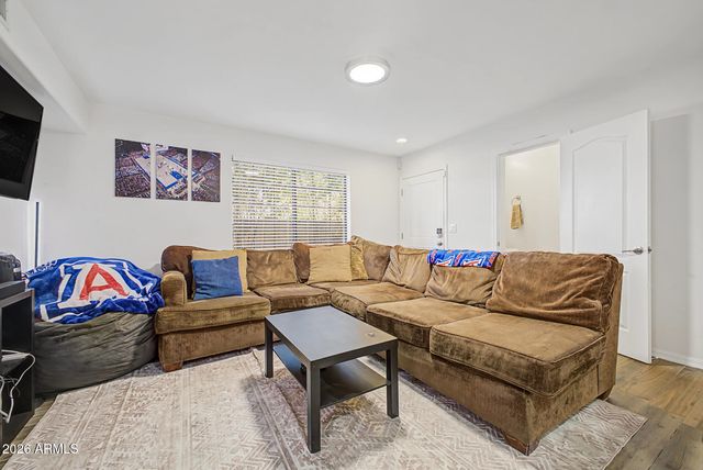 3422 E AVALON Drive, Phoenix, AZ 85018