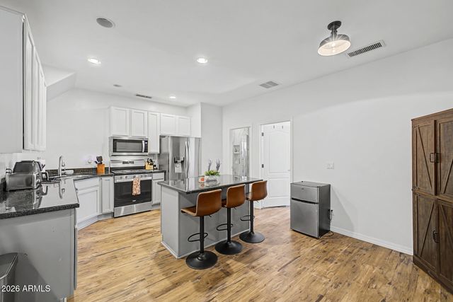 3422 E AVALON Drive, Phoenix, AZ 85018