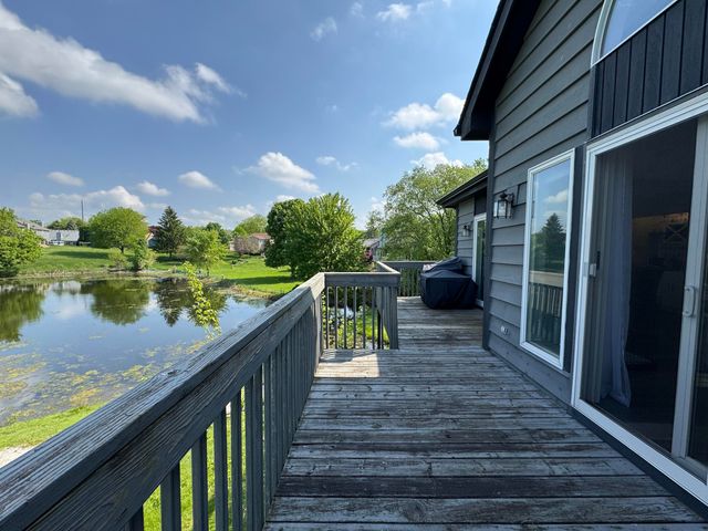 1300 Winding Ridge Lane D8, Valparaiso, IN 46383