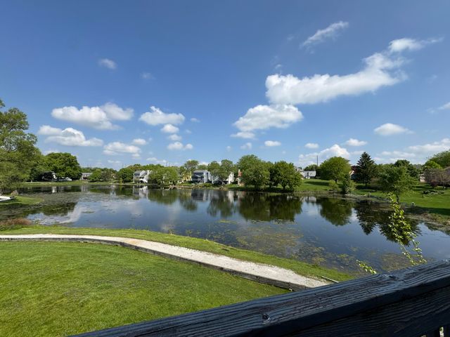 1300 Winding Ridge Lane D8, Valparaiso, IN 46383