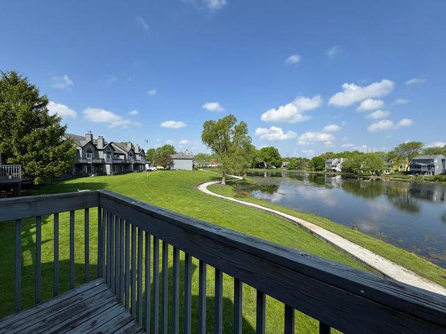 1300 Winding Ridge Lane D8, Valparaiso, IN 46383