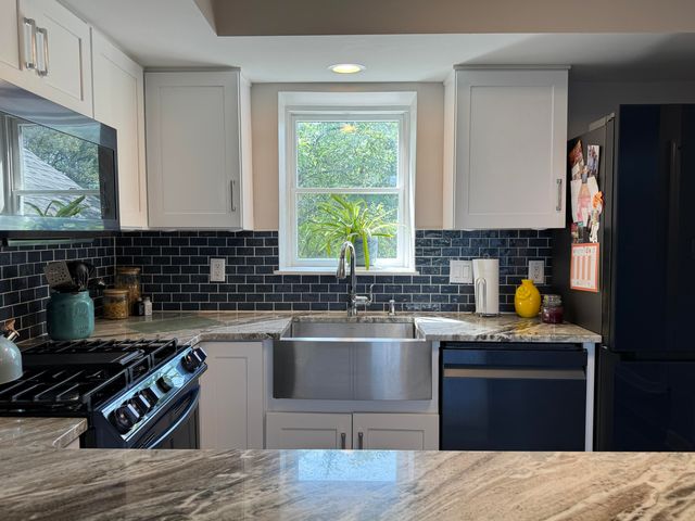 1300 Winding Ridge Lane D8, Valparaiso, IN 46383