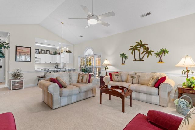 4191 Hibiscus Dr Apt 301, Little River, SC 29566