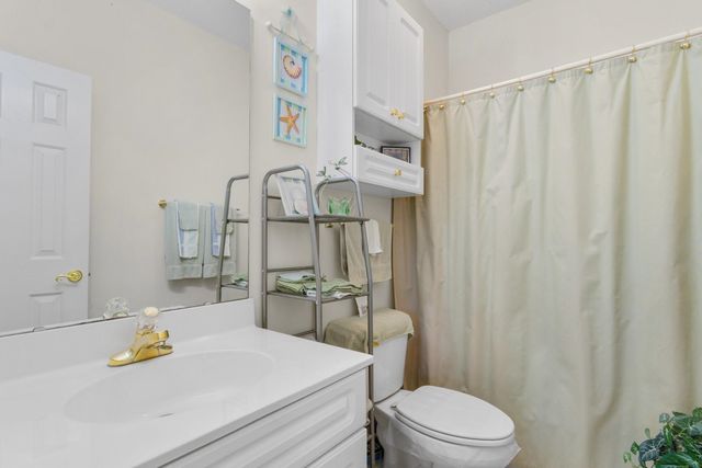 4191 Hibiscus Dr Apt 301, Little River, SC 29566