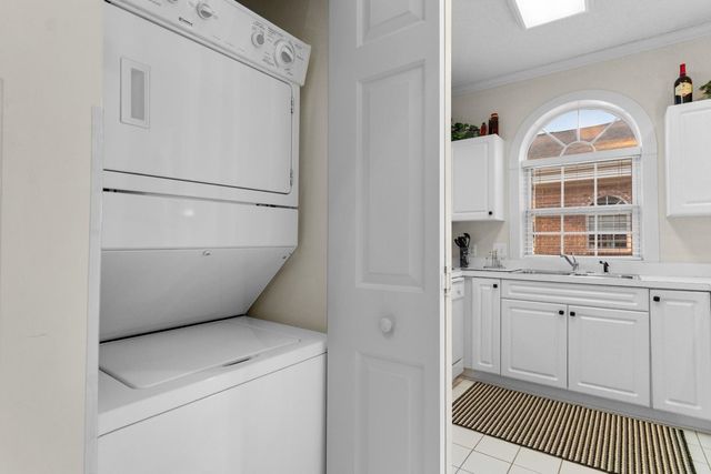 4191 Hibiscus Dr Apt 301, Little River, SC 29566