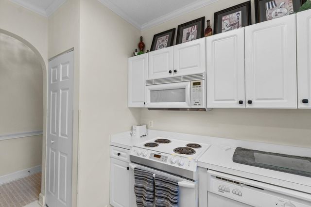 4191 Hibiscus Dr Apt 301, Little River, SC 29566