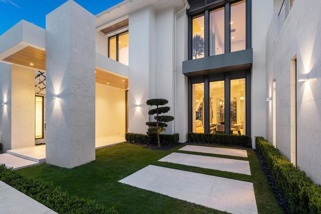 249 W Alexander Palm Road, Boca Raton, FL 33432