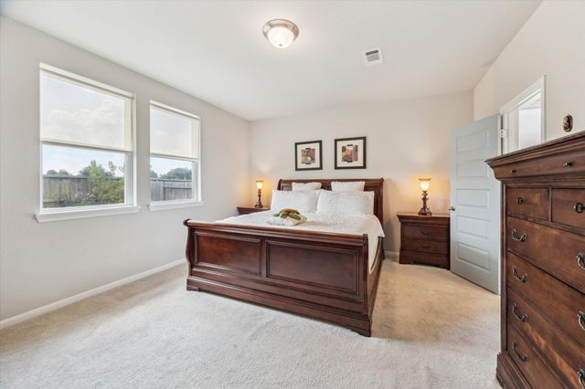 13309 Emerald Mallard Drive, Texas City, TX 77568